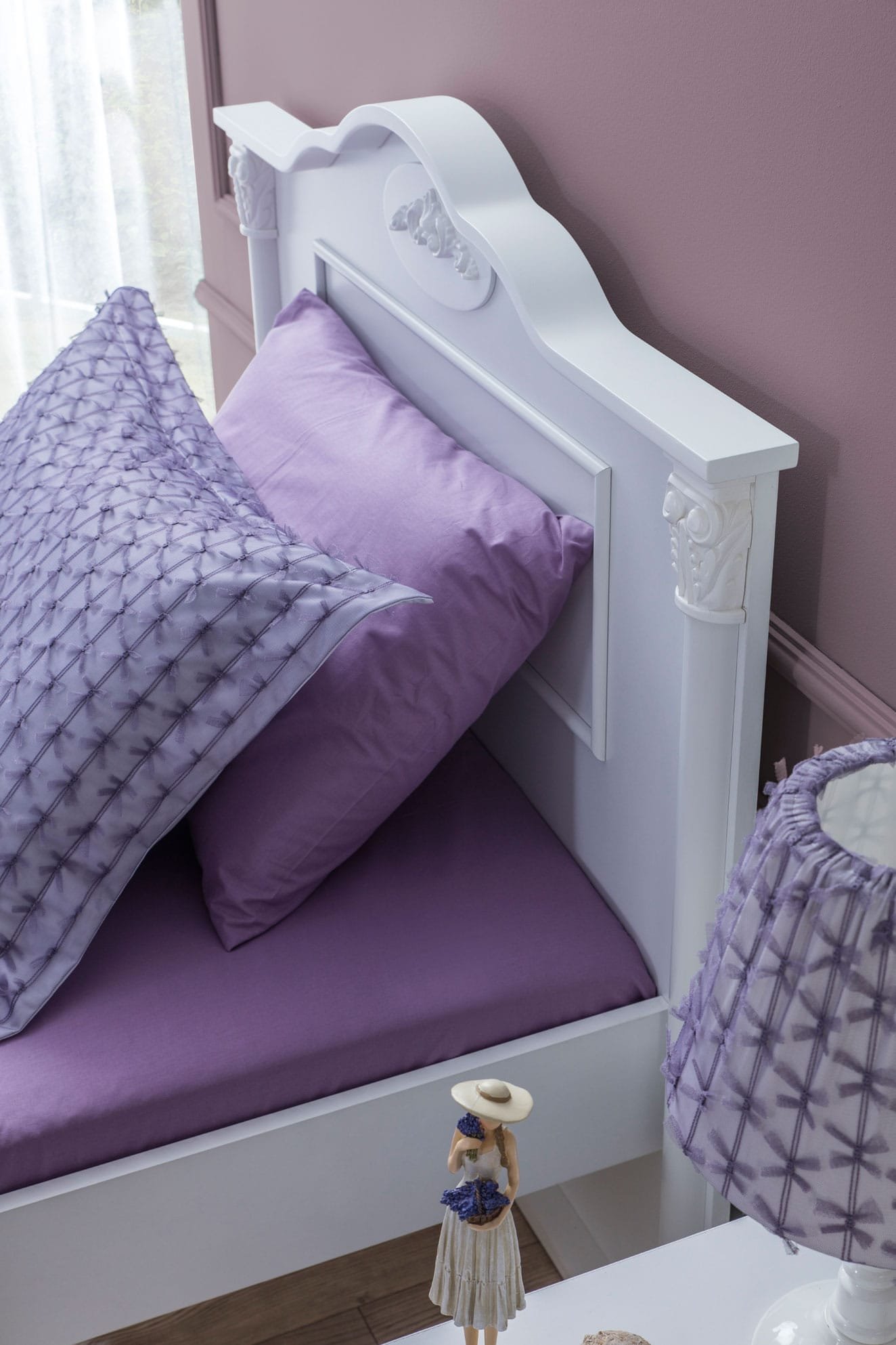 Helen Room product thumbnail 5