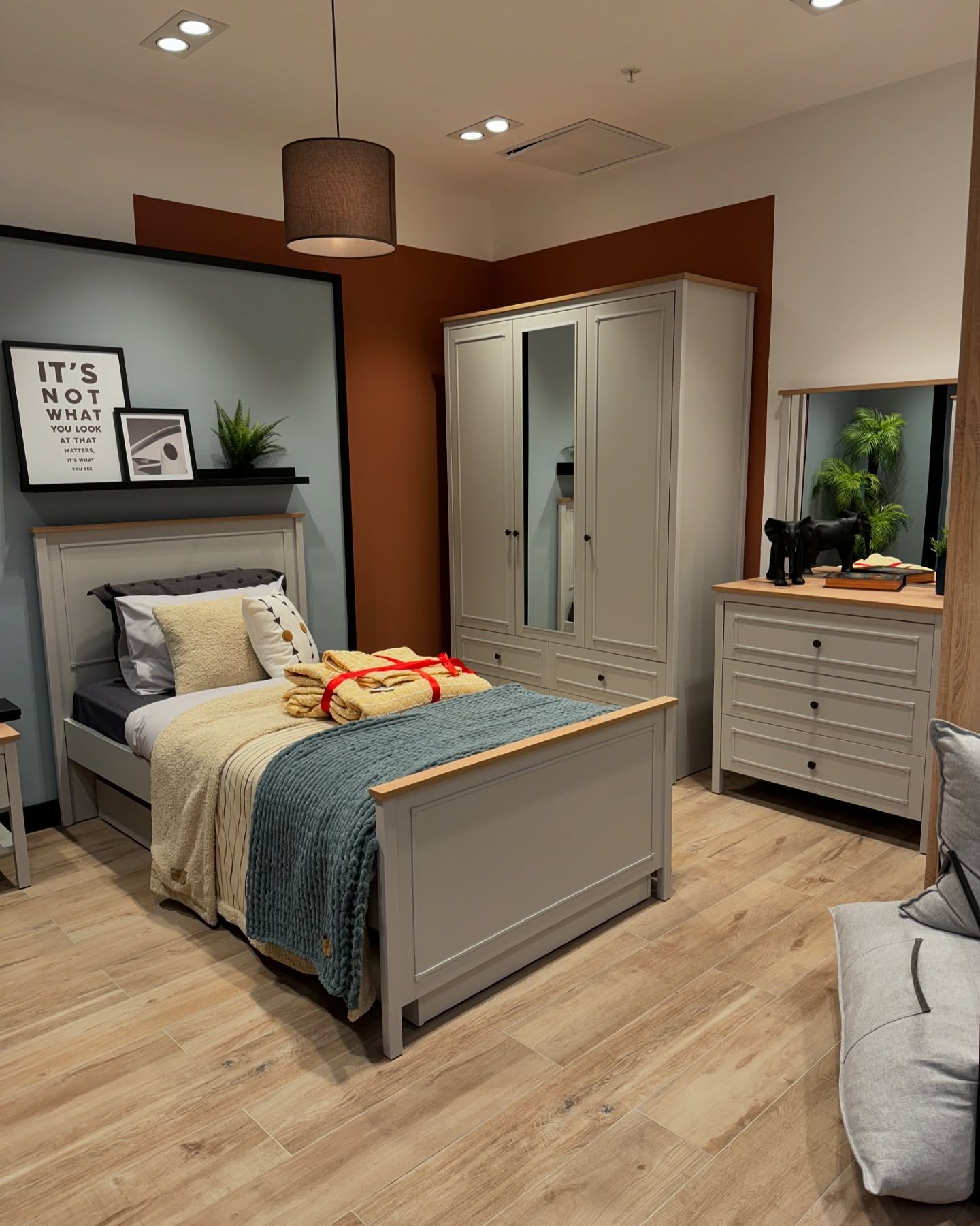 Almila Sento Room With 3 Doors Wardrobe With Drawers