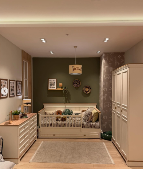 Almila Monte Kids Room With Wide Chest Of Drawers