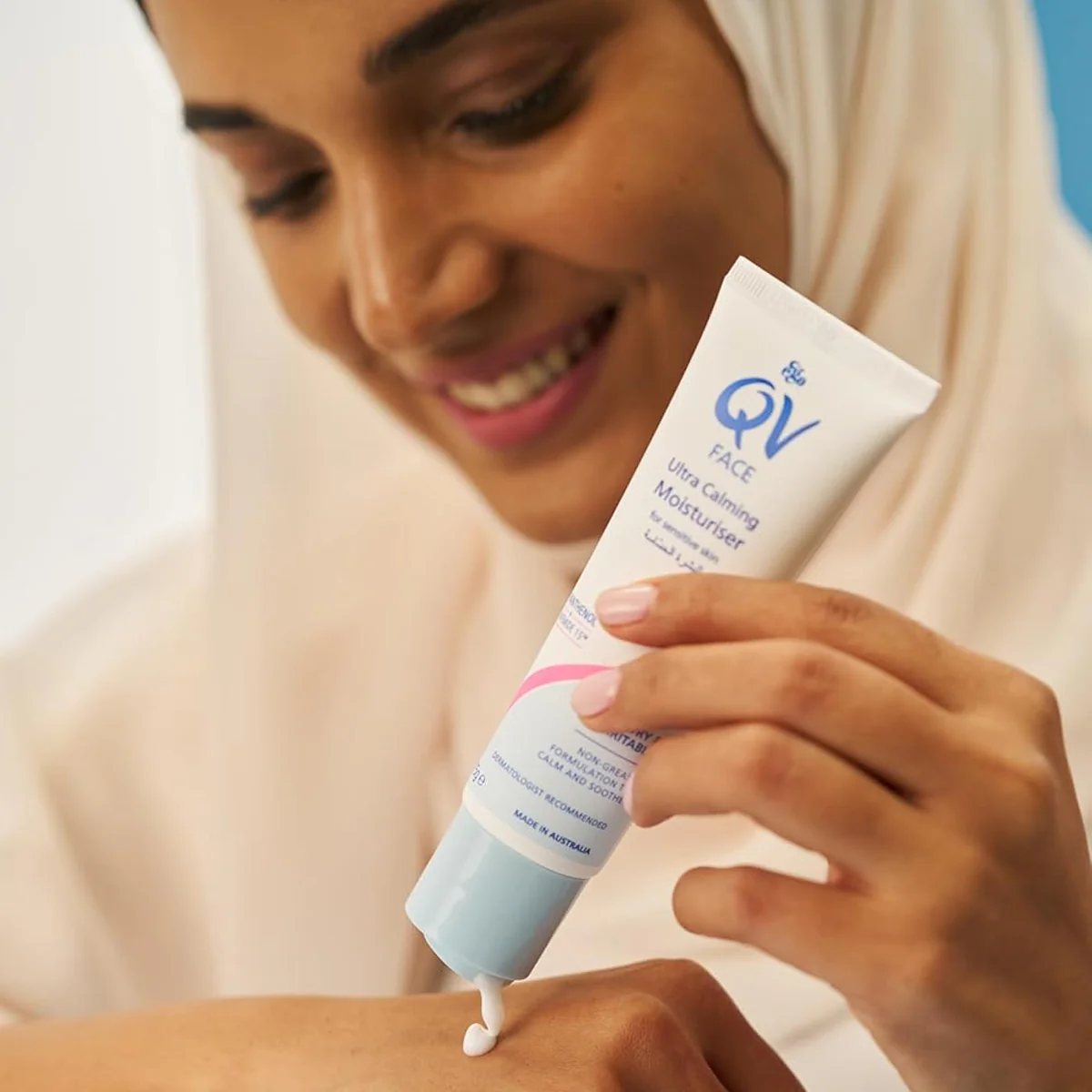 Qv Face Ultra Calming Moisturiser For Sensitive Skin 75g product thumbnail 3