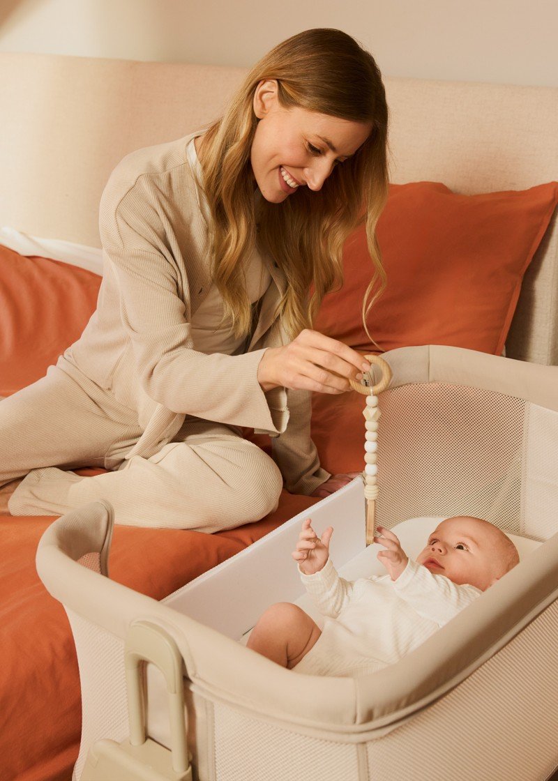 Lionelo Luna 2in1 Bedside Crib, Beige Sand product thumbnail 3