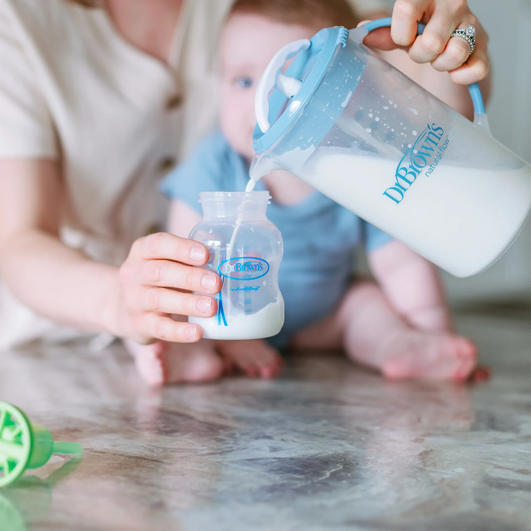 Dr. Brown's Formula Mixing Pitcher , blue - Image 5